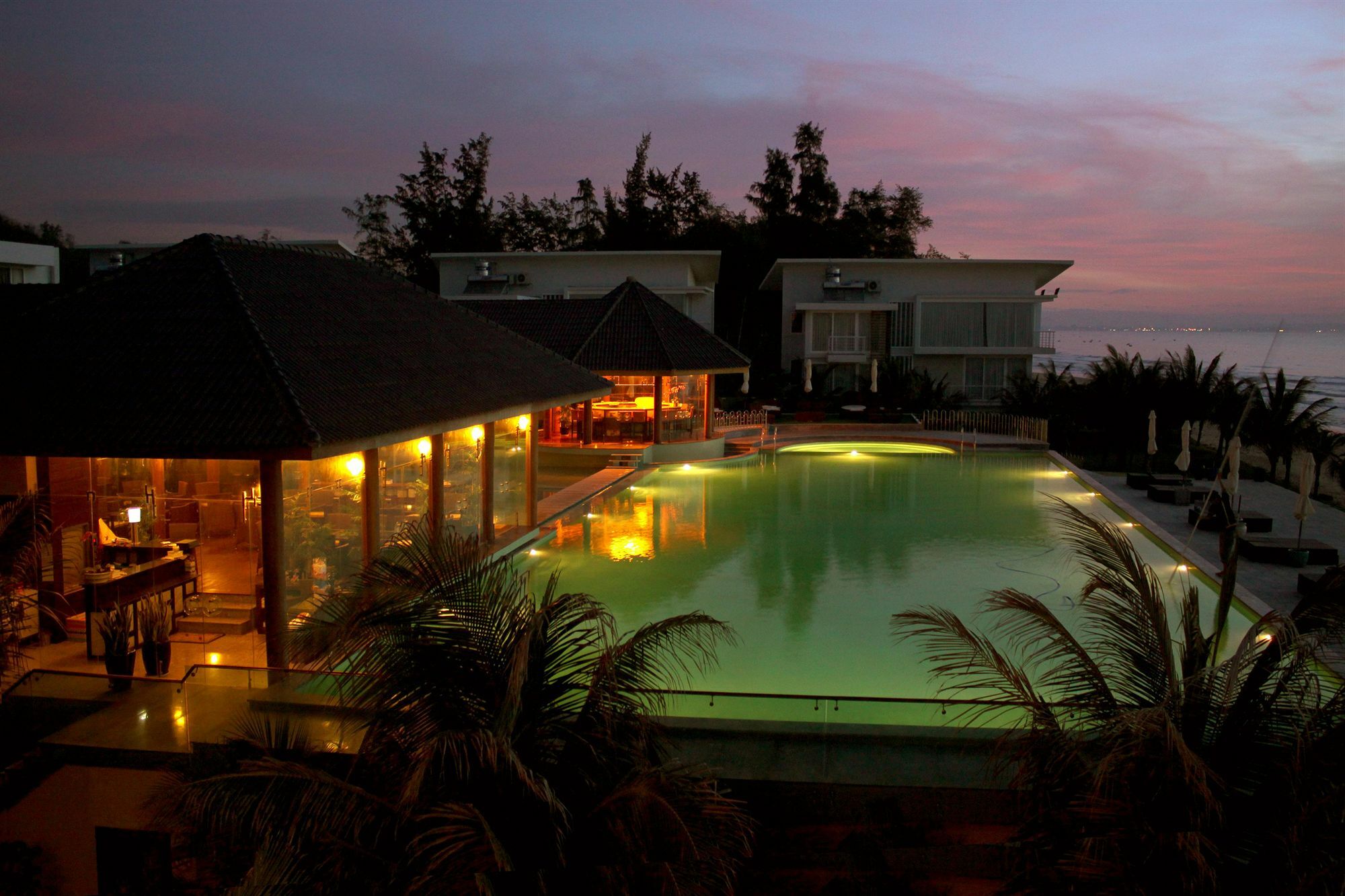Villa Del Sol Beach Resort & Spa Phan Thiết Buitenkant foto