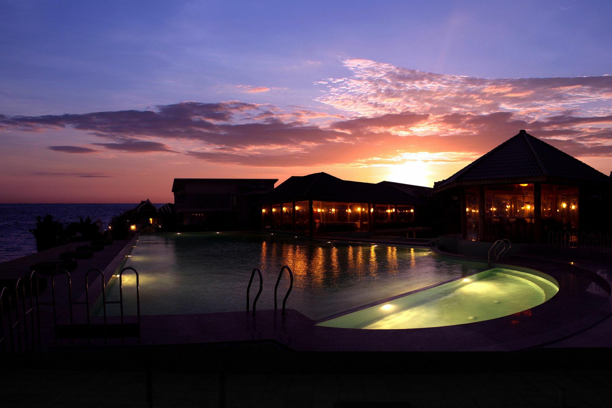 Villa Del Sol Beach Resort & Spa Phan Thiết Buitenkant foto